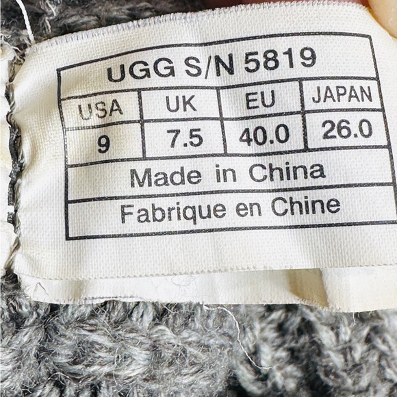 UGG Australia Cardy Classic 2 Button Knit Tall Sweater Boots 5819 Gray Women's 9 - Picture 9 of 12